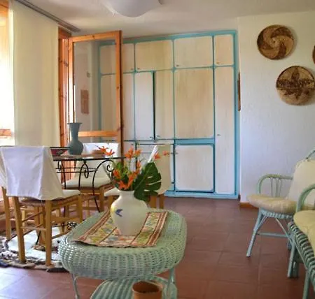 Club Aparthotel *